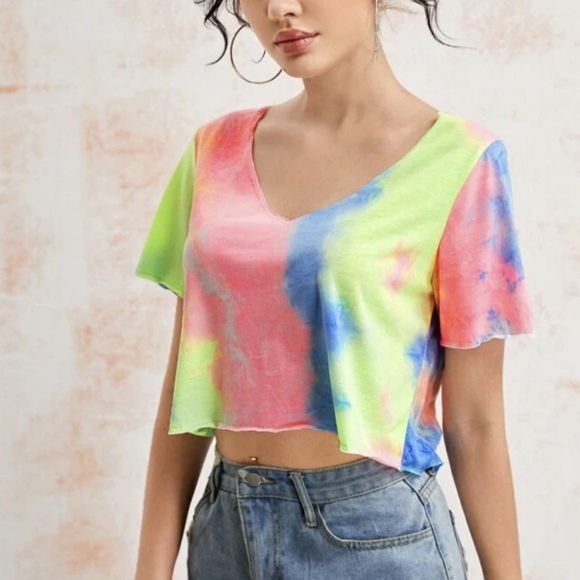 Tops - Neon tie dye v neck cropped tee
